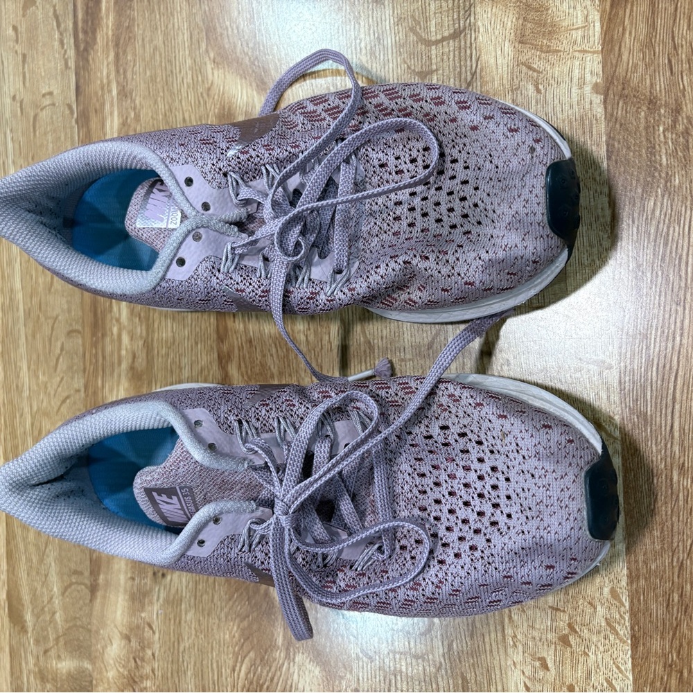 Nike Women's Lavender Athletic Shoes
